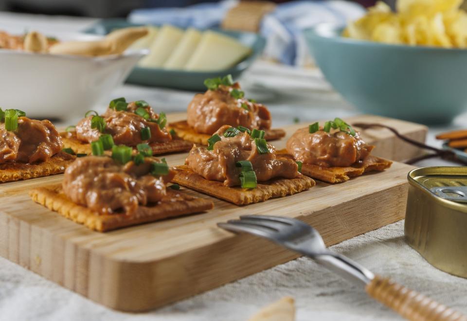 Untable de atún con tomate