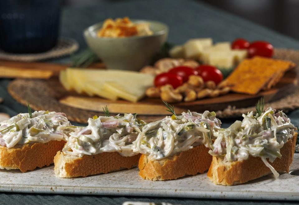 Ensaladilla de puerro con jamón