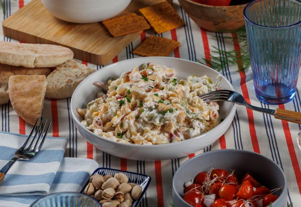 Pasta salad with cocktail sauce