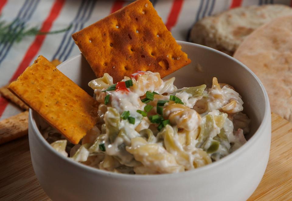 Pasta salad with cocktail sauce