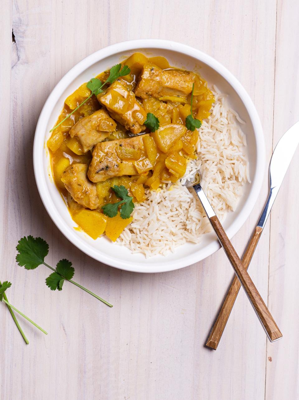 Bocados vegetales con curry y arroz